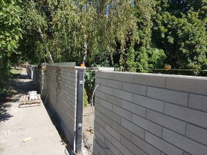 Realizácia okrasného plotu Metropol 7